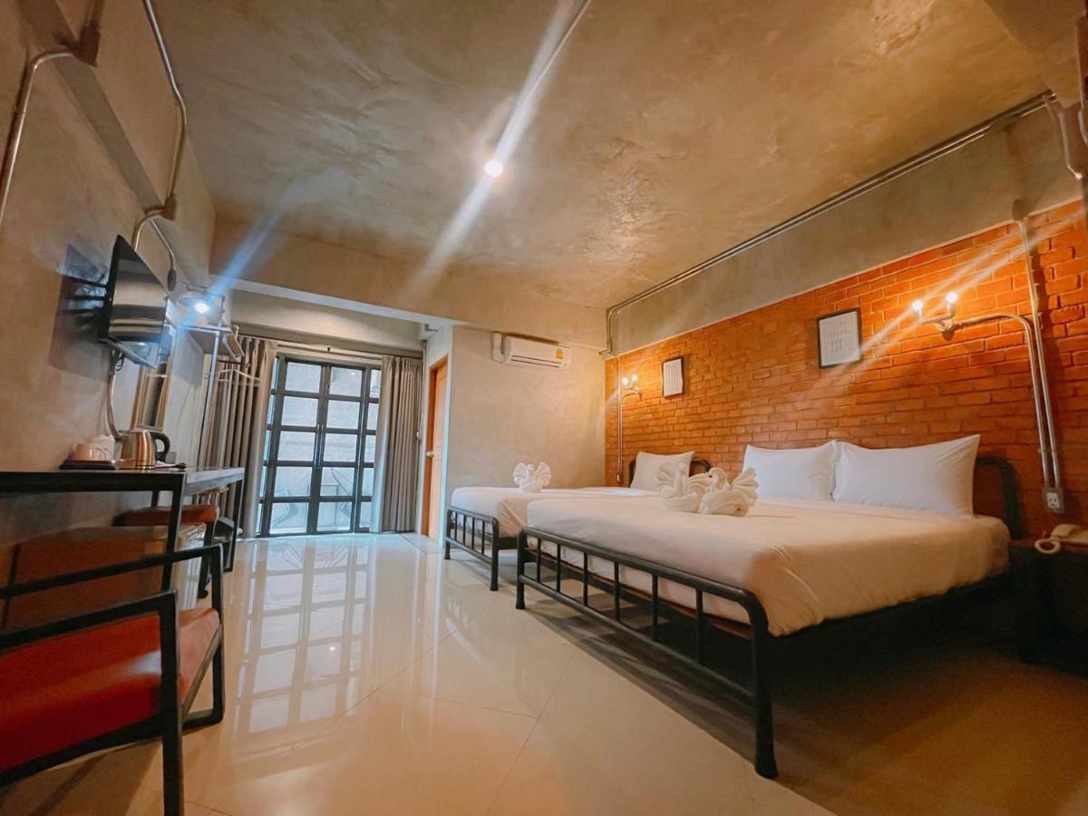 Hotel The Old 3*