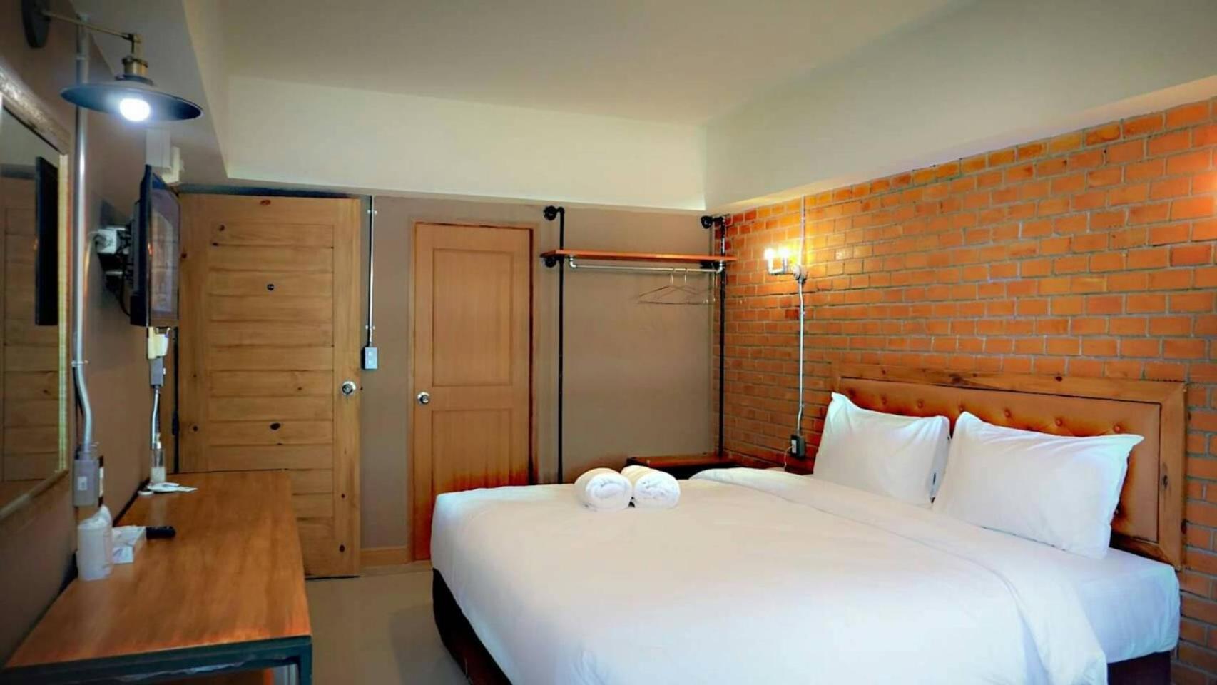 Hotel The Old 3*