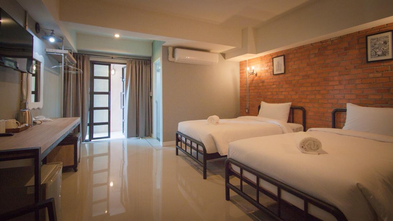 Hotel The Old 3*